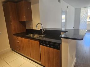 2775 NE 187th St 424, Aventura FL 33180