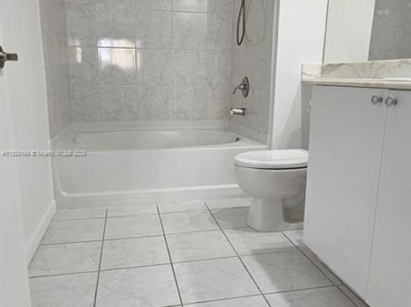 2775 NE 187th St 424, Aventura FL 33180