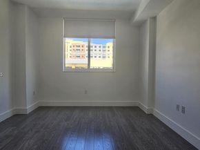 2775 NE 187th St 424, Aventura FL 33180