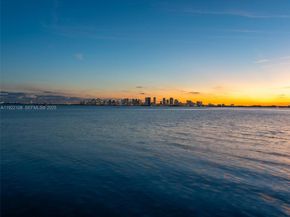 1680 S Treasure Dr, North Bay Village FL 33141