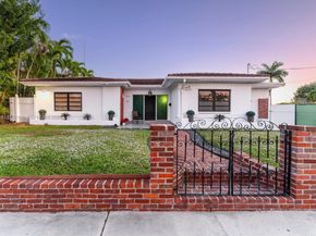 1680 S Treasure Dr, North Bay Village FL 33141