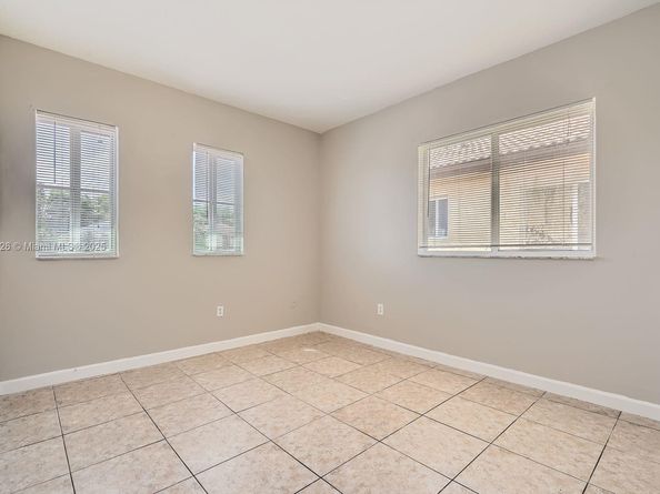 1107 NE 41st Ave, Homestead FL 33033