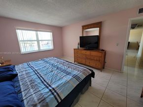 401 Golden Isles Dr 1114, Hallandale Beach FL 33009