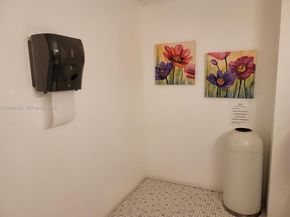 401 Golden Isles Dr 1114, Hallandale Beach FL 33009