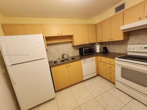 401 Golden Isles Dr 1114, Hallandale Beach FL 33009