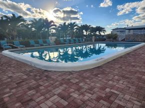 401 Golden Isles Dr 1114, Hallandale Beach FL 33009