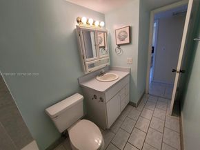 401 Golden Isles Dr 1114, Hallandale Beach FL 33009