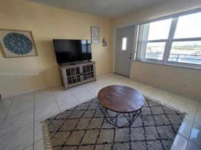401 Golden Isles Dr 1114, Hallandale Beach FL 33009