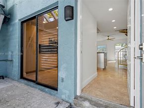 523 NE 38th St 6, Miami FL 33137