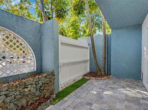 523 NE 38th St 6, Miami FL 33137