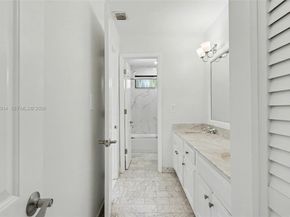 523 NE 38th St 6, Miami FL 33137