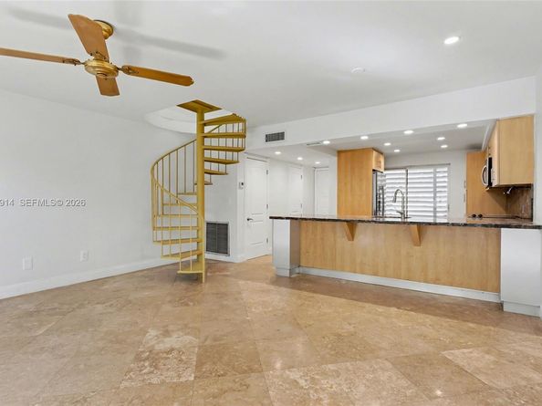 523 NE 38th St 6, Miami FL 33137