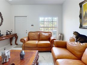809 NW 170th Ter 26, Pembroke Pines FL 33028