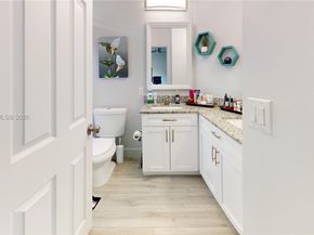 809 NW 170th Ter 26, Pembroke Pines FL 33028
