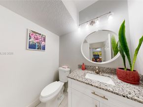 809 NW 170th Ter 26, Pembroke Pines FL 33028