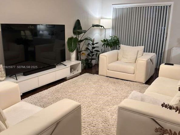 220 SW 116th Ave 15201, Pembroke Pines FL 33025