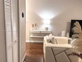 220 SW 116th Ave 15201, Pembroke Pines FL 33025