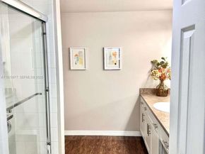 220 SW 116th Ave 15201, Pembroke Pines FL 33025