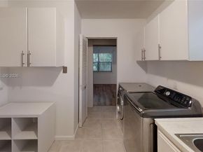 301 N Pine Island Rd 165, Plantation FL 33324