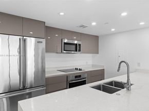 13800 Highland Dr 504, North Miami Beach FL 33181