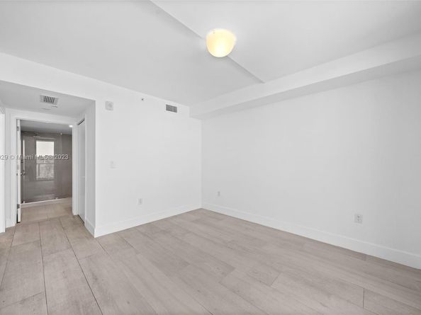 13800 Highland Dr 504, North Miami Beach FL 33181