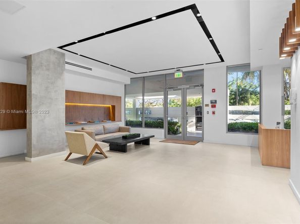 13800 Highland Dr 504, North Miami Beach FL 33181