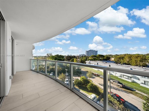 13800 Highland Dr 504, North Miami Beach FL 33181
