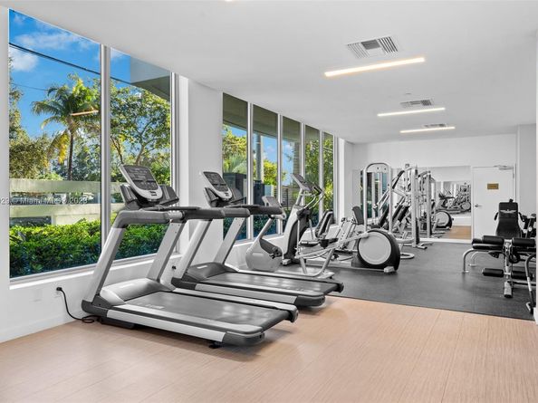 13800 Highland Dr 504, North Miami Beach FL 33181