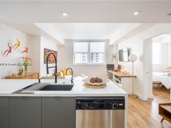111 E Flagler St 708, Miami FL 33131