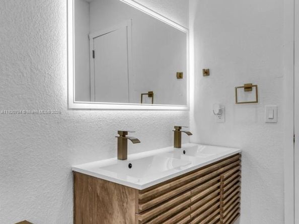 3310 NW 172nd Ter, Miami Gardens FL 33056