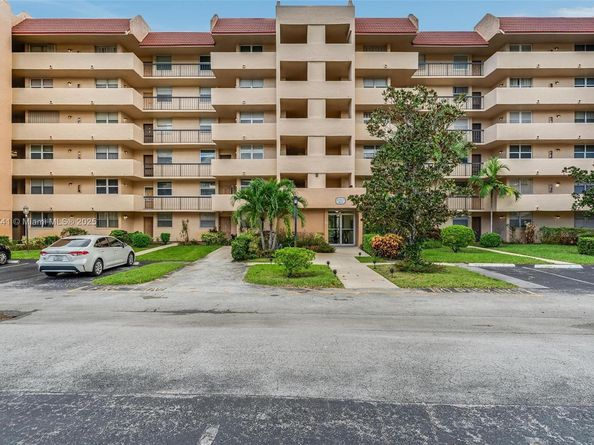 3671 Environ Blvd 169, Lauderhill FL 33319
