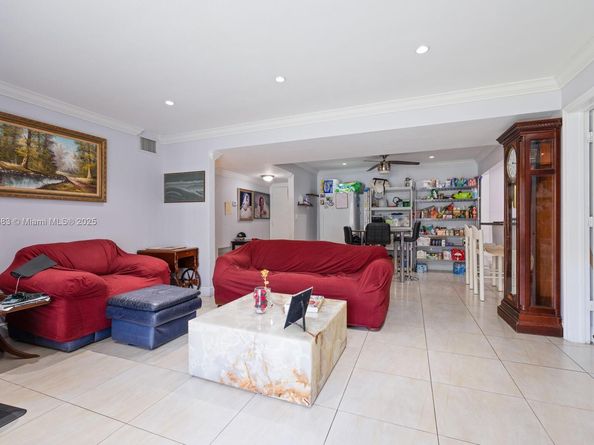 7401 SW 82nd St 109S, Miami FL 33143