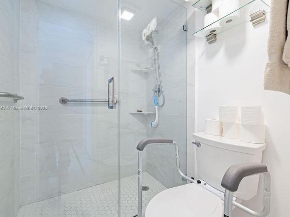 7401 SW 82nd St 109S, Miami FL 33143