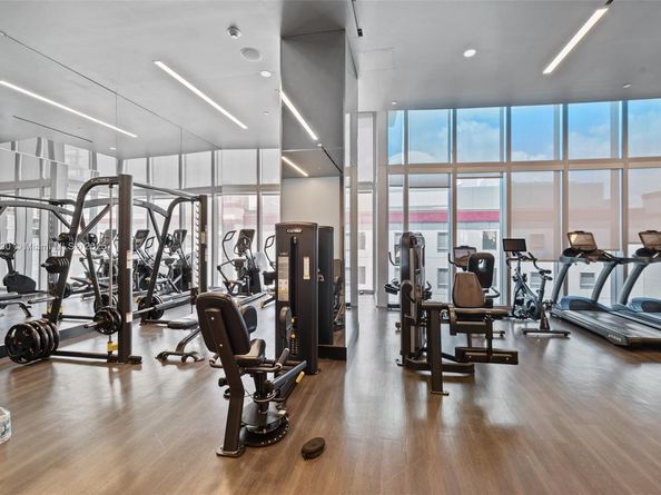 851 NE 1st Ave 2809, Miami FL 33132