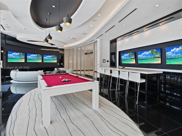 851 NE 1st Ave 2809, Miami FL 33132