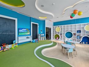 851 NE 1st Ave 2809, Miami FL 33132