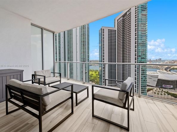 851 NE 1st Ave 2809, Miami FL 33132