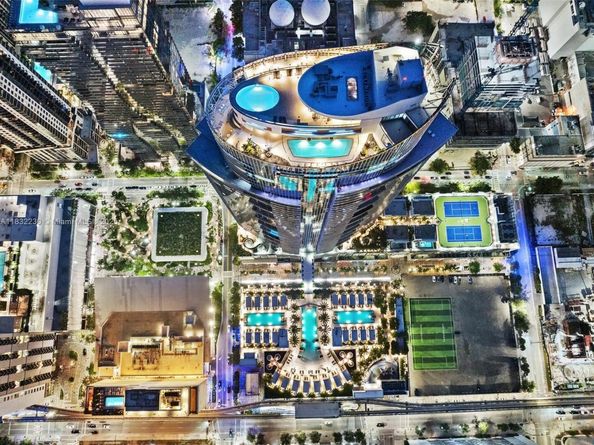 851 NE 1st Ave 2809, Miami FL 33132