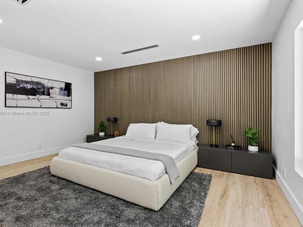 85 W Shore Dr W, Miami FL 33133