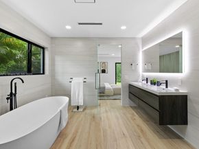 85 W Shore Dr W, Miami FL 33133