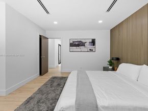 85 W Shore Dr W, Miami FL 33133