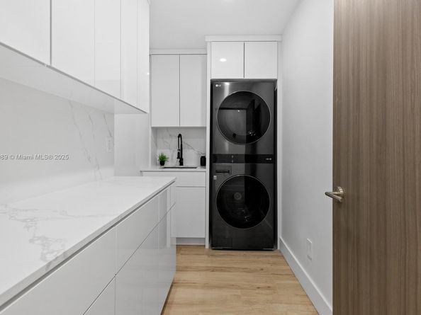 85 W Shore Dr W, Miami FL 33133