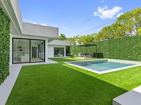 85 W Shore Dr W, Miami FL 33133