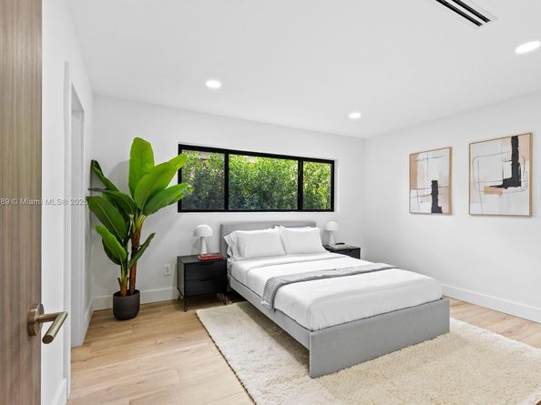 85 W Shore Dr W, Miami FL 33133