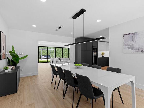 85 W Shore Dr W, Miami FL 33133