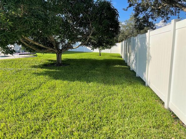 16120 SW 11th St, Pembroke Pines FL 33027