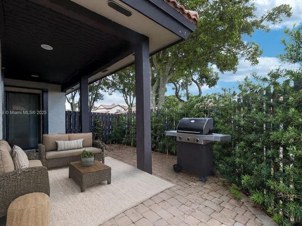 14985 SW 48th Ter 26H, Miami FL 33185