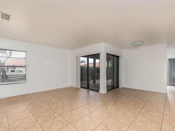 14985 SW 48th Ter 26H, Miami FL 33185
