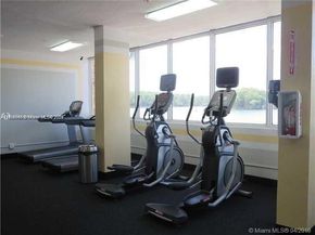 400 Kings Point Dr 820, Sunny Isles Beach FL 33160