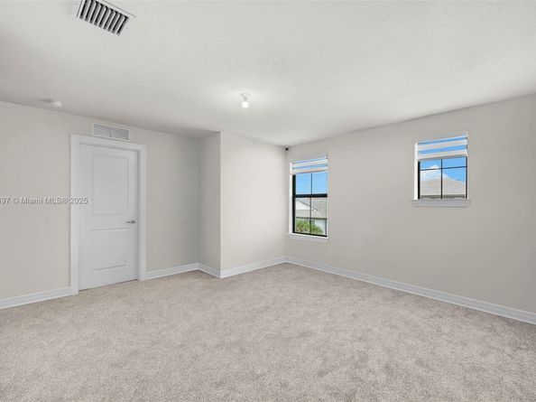 3142 Poinciana St, Lauderdale Lakes FL 33311